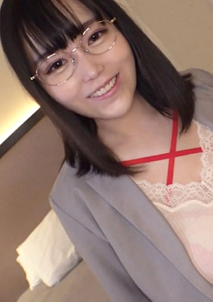 [Divine Breasts/Individual Shooting] The highest-class bust in history, exceeding 111 cm ❣ Highly educated office lady with M cup ♡ Divine titty fuck with huge breasts that are beyond the standard ♡ Unexpected raw sex, a sensitive vagina is deep in the portio, and sperm is ejaculated into the uterus, a video of inevitable fertilization ♡