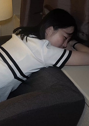 [Uncensored] Ahegao with an innocent, pure, pure young lady who moved to Tokyo from the countryside, drinking raw sex, creampie sex, and having excellent sensitivity, Ahe's face can't stop getting an erection