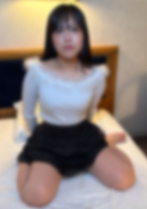 [Uncensored][Personal shooting] Unexhaustive young wife living in the countryside supports creampie for young wife who wants to have sex even though she has a rough life with smooth skin and unprocessed hair. [Second edition]