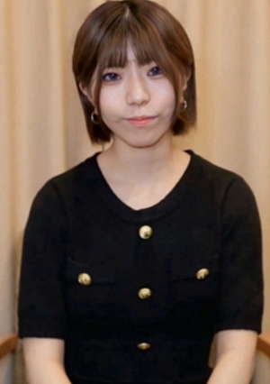 [No] A slender, cute, petite woman with a height of 150cm⤴ It's a great sight to see her constantly smiling and holding her dick in a happy way. She looks happy and cums inside her *Bonus high quality