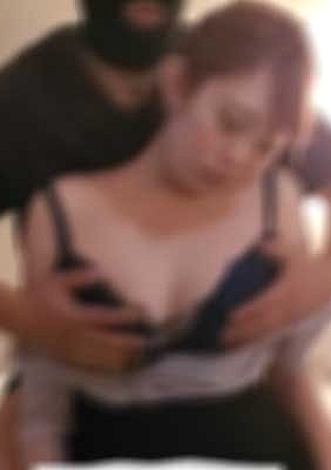 [Amateur personal video] A beautiful bank clerk who is a healer is fo**ed to pay her father's debt and becomes a female.