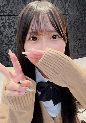 [Complete amateur individual photography] Her fair-skinned plump body and smile are so cute that I couldn't help but cum inside her ♥ [Seifu Ver.]