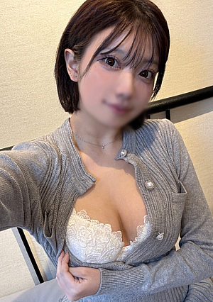 Mizuki-chan, who has a very popular model body from last time, is back. "She is violently penetrated by a big cock that feels good deep inside her, and while she moans and cums in the cowgirl position, a thick cloudy liquid explodes inside her vagina, confirming her pregnancy.