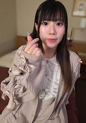 [Uncensored] This year's first big excitement ~ 112 minutes of first shooting documentary of a really cute, neat and erotic 19-year-old professional ** ~ Her pussy is fully open and she plays an erotic book and goes crazy with her first pissing attack... / Mizuki (19 years old)