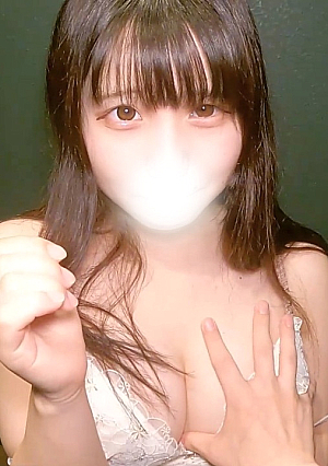 [148cm minimum F cup] I met a short minimum height big breasted girl on a dating site and took her to a net cafe on the spot and gave her two blowjobs and an deep-throated blowjob.