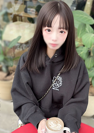 [Blitz return] The short, short 148cm/㋷, mysterious concafe girl who was once unrivaled in FC2 made a comeback for one night only and was so cute that she couldn't resist and ended up creampied.