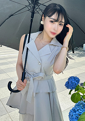 A naughty woman with cuckolding who looks as good as her friend's man. A naughty big-breasted woman with exposed pheromones has semen squeezed and raw sex with her waist.