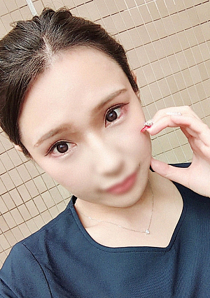 A sex video with an F-cup beauty and big-breasted esthetician!The extremely erotic massage activated my cock and made me cum inside her.