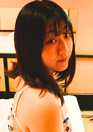 [No] Female college student Saki (20) Can't refuse even when she calls for a private date and gets creampied lol