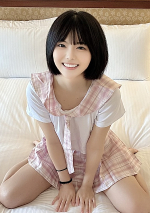 [First shot] 18-year-old Haruka, a super beautiful girl who looks like Hama◯ Minami.A strong-willed beauty who came to Tokyo from a rural area and aims to become an idol, she is the best talent full of hospitality.
