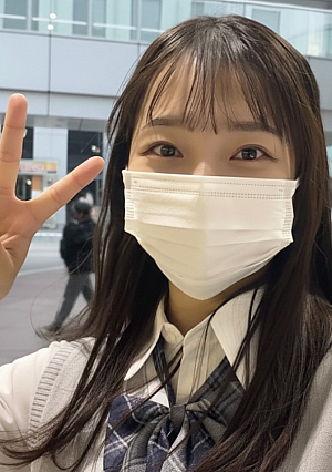 [First shot] Yuuka, an 18-year-old idol candidate who recently graduated, says, "This feels so good. Her divine constitution convulses and cums many times with the electric massager for the first time. She uses her hips to cum in her slimy shaved pussy while wearing a uniform.