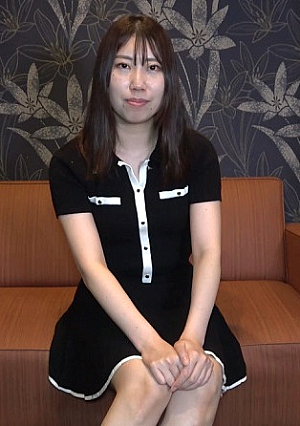 [No] She's a tall, fair-skinned beauty with an outstanding figure, but when it comes to sex, she suddenly changes. She makes a beast-like growl, spits out saliva, and opens her face fully, swallowing inside. *Bonus High resolution