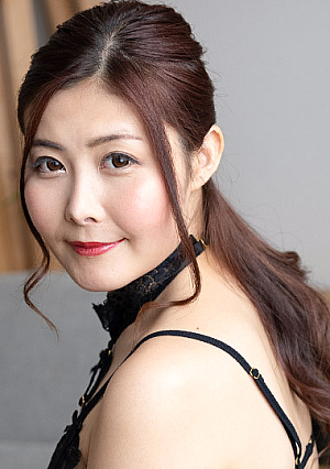 Natural Beauty : Ms. Imada's Real Face