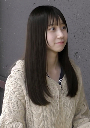 First come, first served Raw creampie sex with Marina-chan, who has a pure personality, on the way home from the game center