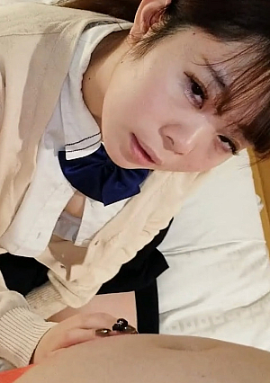 [Real face showing] I asked a pure, experienced elementary school girl to bring me the uniform she wore just the other day, and I took a sex video with her.