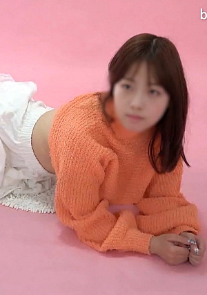 Amateur panty shots in personal photo session vol.139 Super cute ♡ Orthodox idol Mizuki Sorry for soiling my pants [High quality thin blurred version & bonus included]