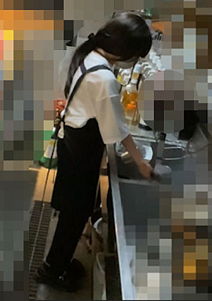 [Individual photo shoot] I never expected that I would be fo**ed to have sex at the part-time job I introduced.