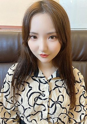 Beautiful butt ♡ Fair skin ♡ Un\./◯./Pubic hair ♡ Korean style beauty ♡ Influencer Honoka ♡ Out of 5 positions in total. Sexy ♡ Best angle with cameraman ♡