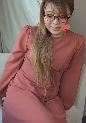 Uncensored Genuine friend I asked her to take a picture with an erotic female friend Which is better embarrassment and comfort Akemi 23 years old Shinobu 24 years old