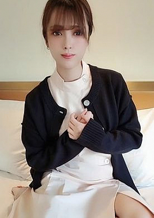 Internal medicine nurse Supporting a mother who raises her daughter with one female hand Appearance Year-end special price