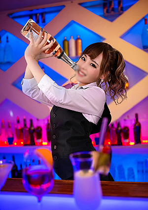 Immediate deletion of body bald L**ked Shibuya live house famous bartender JD 21 The woman on top posture of the gal is Eloy F cup boobs shaking and lewd SEX record l**ked High quality DL
