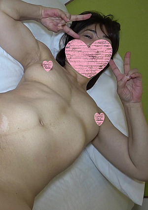 Actually Former AV actress Discovered after shooting The video in the storehouse I was impressed by the housewife after a long time and I could not understand how many times I got it Teru There is a review privilege