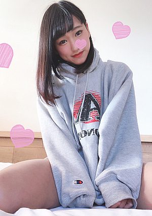 Local idol Ran Black hair super slender beautiful girl wearing Erokawa underwear and rolling up without permission With bonus