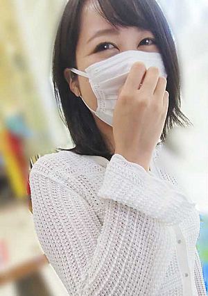 Pachi loser Negotiation Chikan Shinjuku-ku T store Ao Model-class long skirt legs that were sticky in the middle Successful Namanaka Appearance High image quality