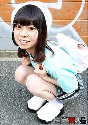 Electric Ma is also the first naive small breasts J is the first 3P with a big cock actor
