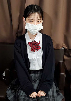 Until tomorrow 9 This year 18 years old A girl like an active doll is making a c**ld in plain clothes and uniform Unrequited love