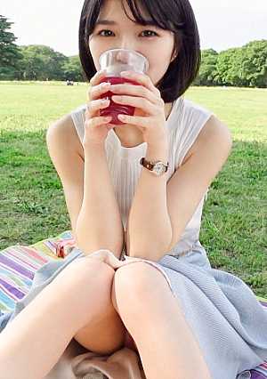 [She who can be introduced to her parents dignifiedly] Although she is neat and cute, she appears like a fucking erotic dream. While twisting a fair-skinned body, we tightened up Mako Gyukyu We dreamed that erotic neat and clean she is here [Vlog Diary # 015]