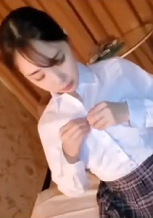 [Uncensored] Massive vaginal cum shot in uniform beauty's pie bread.