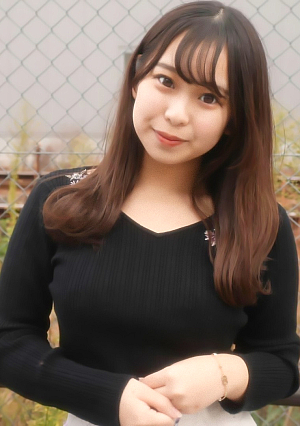 JD a 19-year-old lady who is still in school at a womens college is a former maid and a former underground idol Complete appearance