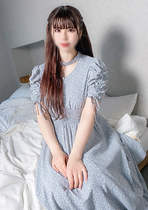 Uncensored A fair-skinned girl with a beautiful atmosphere like a French doll