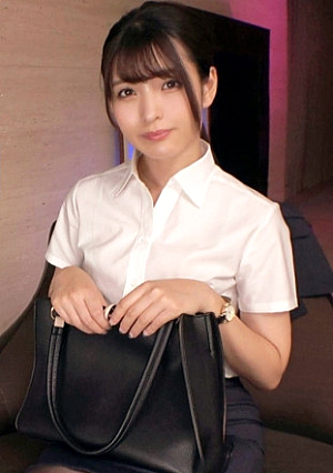 [Gentle beauty] [Super beautiful legs] Appearance of Nozomi, a soothing beauty Mr. I want to be violent enough to break my bed. Such a request is expected. Don't miss the SEX where you fellatio and your crotch gets excited with your skin blushed and immersed in a pleasant piston as if you want to relieve the stress accumulated at work.