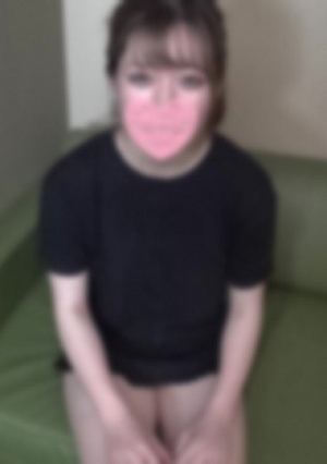 18-year-old slender girl reappears without a hotel worm house Im in trouble with money again w Once I open my crotch I can open it again Plenty of vaginal cum shot ww Personal shooting