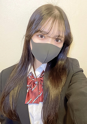 Price will increase as soon as the planned number is exhausted First shot A slender beautiful girl 18 years old Sakura who is talented like a doll My dream is to appear in Paris Collection Kim of a famous model agency Ive been out for the first time in my egg