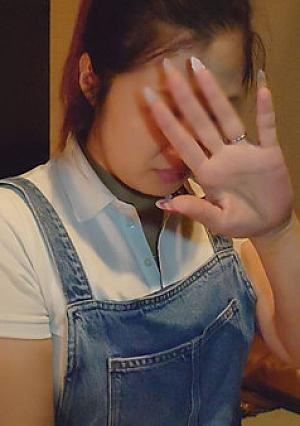 Personal shooting Obedient wife who sucks cock while drooling de M wife who is at the mercy of debt repayment a raw meat stick is thrust into the back and faints in agony and vaginal cum shot