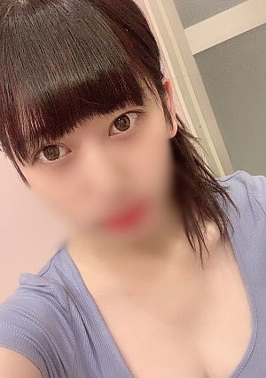 For a limited time Complete appearance Shop clerk A beautiful girl shop clerk with an anime voice is naked and rolled up for a total of 3 shots