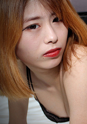Natsumi isomura 20 years old