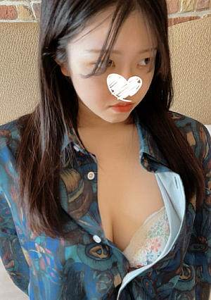 The love that fell somewhere that day is here Miraculous breasts woven from a dangerous body natural M temperament excitement from beginning to end without knowing that excitement will cool down Massive raw vaginal cum shot