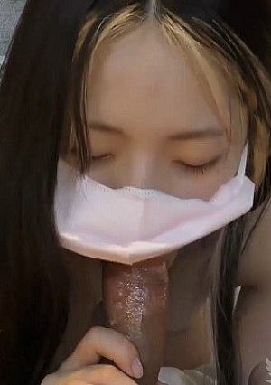 Individual An 18-year-old voice actor from a major office has decided to make her debut but she has trouble living and makes a courageous decision