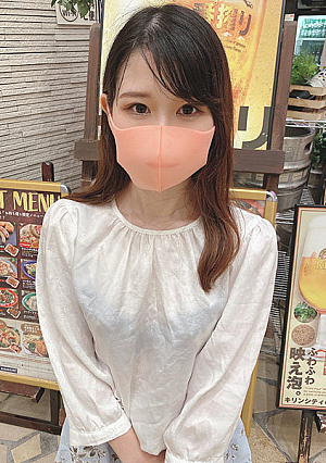 Face exposure Enjoy the beautiful skin of a slender beauty who misleads men with an anime voice and stain it with sperm