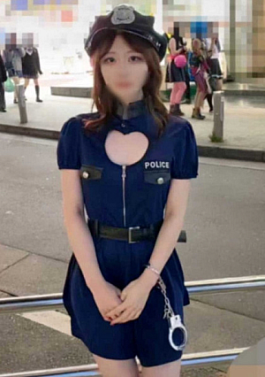 51-3 A petite sister-like beauty is exposed to cosplay at astringent Halloween drinking and 3p orgy continuous cum shot Mutual feelings