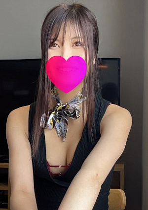 Undisclosed vertical video angle full of realism A big and famous influencer mixes together in a fan appreciation project 3P Many review benefits