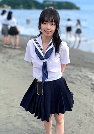 K② [Personal shooting] A pink polka dot swimsuit found in the sea of ​​Enoshima