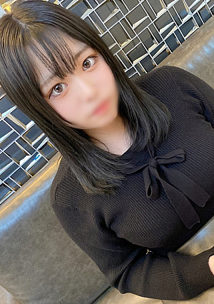 Black hair Fair complexion Big breasts Would you like to be healed by a 18 sensitive body that is comfortable to hold
