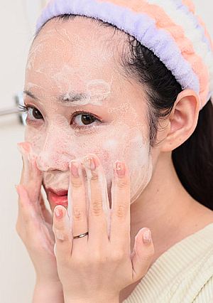 Natural Beauty : Ms. Kuroki's Real Face