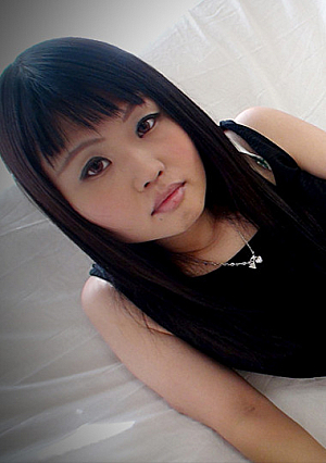 Maho Katsuragi 25 years old