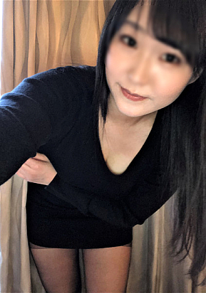 Veranda Exposure 2 Consecutive Creampies Nasty Muchimuchi Plump Breasts Wife M Pies in a plump body that makes you want to hug it put it on with erotic costumes
